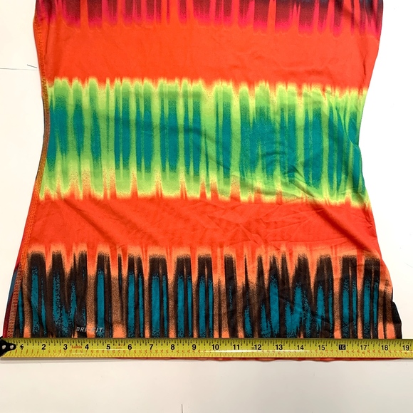 Nike Pro Tie Dye Tank - Picture 3 of 6